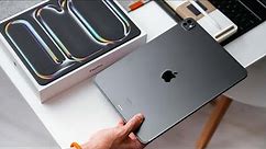 M4 iPad Pro UNBOXING and SETUP - SPACE BLACK