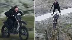 Tom Cruise e la più grande acrobazia nella storia del cinema: il video del salto con la moto