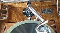 Victor Antique Oak Victrola Record Player Phonograph Model VV-X