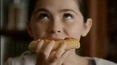 Pizza Hut Restaurant Commercial (2007) (USA)