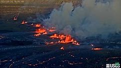 RAW VIDEO: Stunning Footage Shows Hawaii's Kilauea Volcano Erupting 3/5