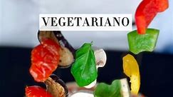 . VEGETARIANO PIZZA 🌱💚 Et hver bid af denne vegetarpizza åbner op for en ny verden af smag. Med ingredienser som tomatsauce, mozzarella ost, grillede auberginer, champignon, artiskok, peberfrugt, velsmagende semidried tomater, og på toppet med frisk basilikum olivenolie . Jeg elsker denne fantastiske kombination! 🌱🍕😋💚 #vegetariskpizza #unikkesmagsoplevelser | Pompeii Pizzeria.dk