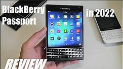 REVIEW: BlackBerry Passport in 2022 - Unique Square Display Smartphone - Still Usable?