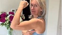 Here’s 2 exercises that will target back fat, great for complete beginners and you can do this at home. Grab yourself a band, and let’s do this!! 🤗#exercise #beginner #homeworkout #workoutathome #keepfit #health #menopause #getfit #batwings #fitness #fyp | Petra Genco