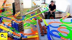 GIANT MAGIC TRACKS ADVENTURES AT HOME - DIY - Gigantic Track in the Apartment - Hot Wheels Road Trip