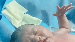 #baby #newborn #newbornbaby #funnybaby #babycrying #babylaugh #cutenewborn #reels #fbreels #babyvideos #chinesebaby | Jeniffer Clark