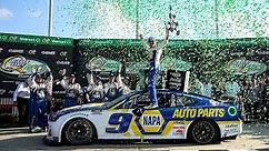 Chase Elliott: Wins atlanta| Is married| Atlanta motor speedway| Mustache - sportsjone