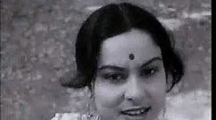 Charulata - Rabindra Sangeet: "Fule Fule Dhole Dhole" (The Swing Scene)