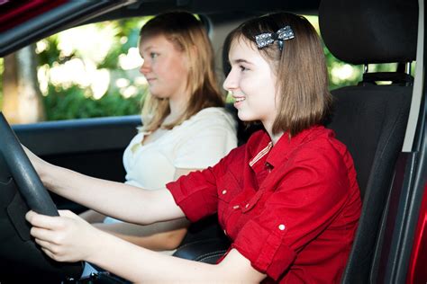 8 lies you were taught in driver s ed the news wheel
