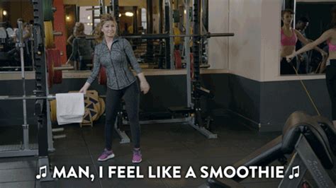season 4 gym by broad city find and share on giphy