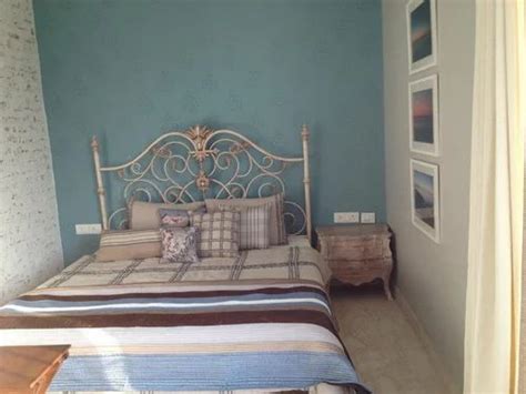 bed room interior design   delhi okhla phase   art livings private limited id