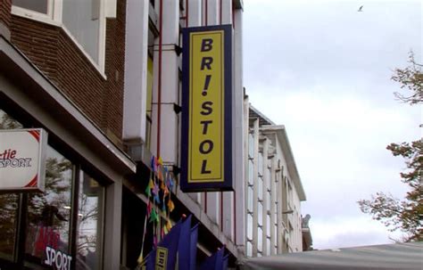 bristol sluit tegen belofte  tientallen winkels vele mensen raken hun baan kwijt