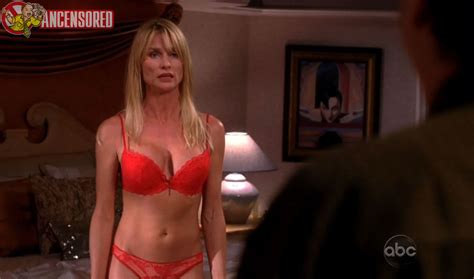 Naked Nicollette Sheridan In Desperate Housewives