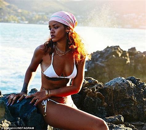 Rihanna Flaunts Her Bikini Body Honolulu Trip In Sultry