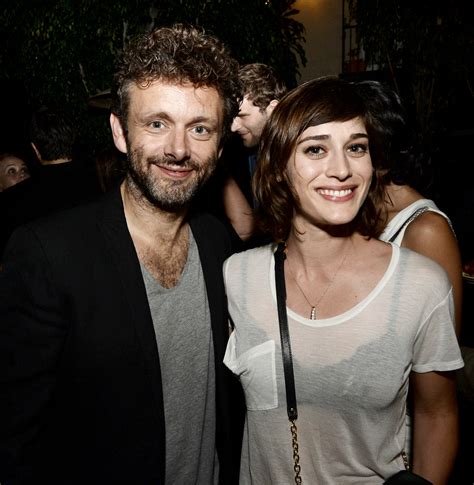 are michael sheen and lizzy caplan dating in real life they
