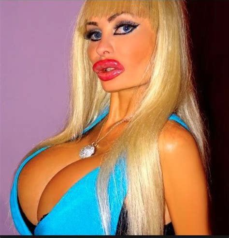 This Self Proclaimed Bimbo Just Spent 45 000 To Look Like This