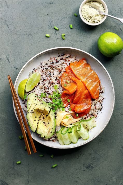 sushi bowls with vegan smoked salmon full of plants