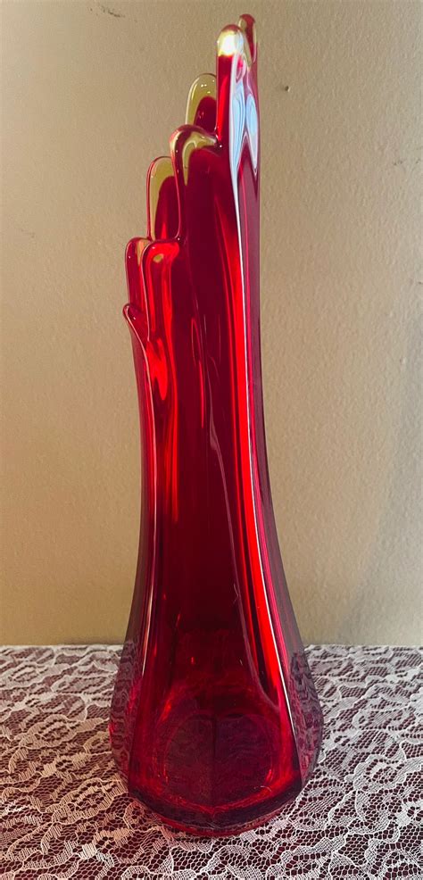 Vintage L E Smith Ruby Red Swung Art Glass Vase Mid Century Etsy