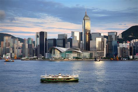 victoria harbour     tsim sha tsui hong kong