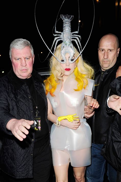 Lady Gaga In A Philip Treacy Lobster Hat 50 Most Legendary Hats