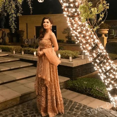 beautiful ayesha omar spotted at a wedding event style pk