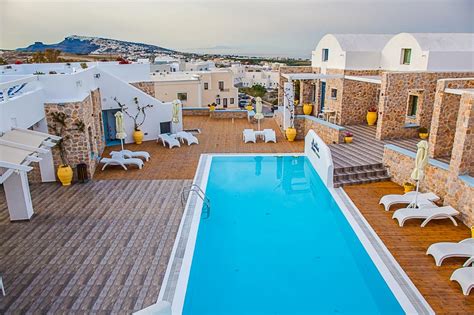 Top 10 Cheap Hotels In Fira Santorini Itsallbee Travel Blog
