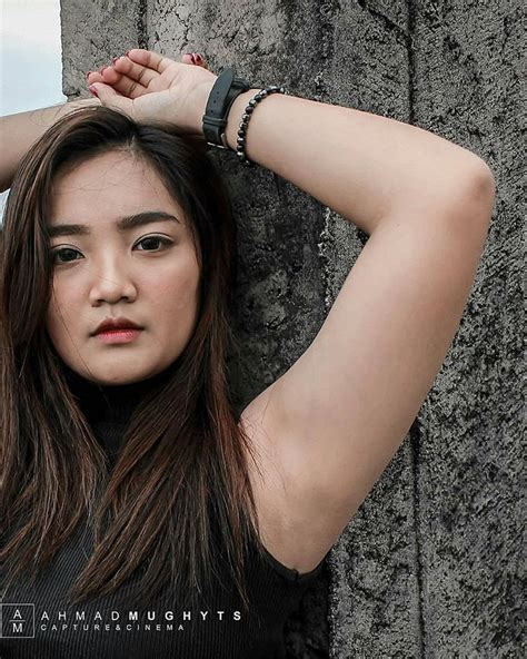 Indonesian Celebrity Armpits Di Instagram Photo Taken By Mughyts