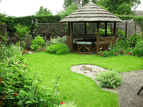 famous yards  garden designs  modern trend home decorating