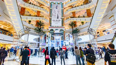 trends shaping  future  shopping malls  china jing daily cultured collector