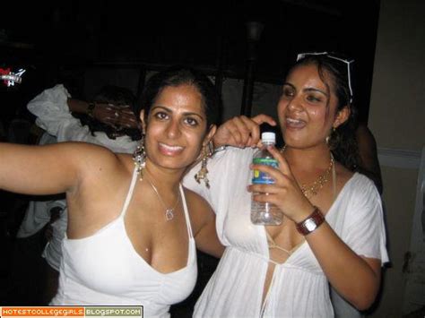 desi college girls in hostel party pictures hot college