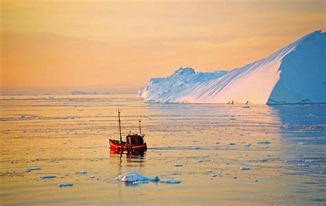 adventure travel photo of the day lonely boat disko bay