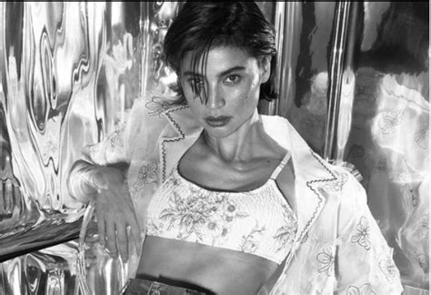 Look Anne Curtis Stuns As First Celebrity Cover Star Of Fashion