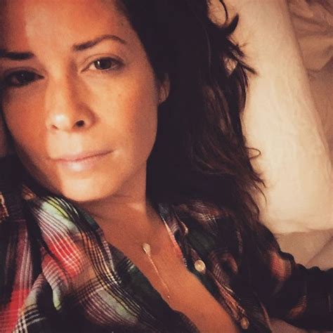 pin on holly marie combs piper halliwell