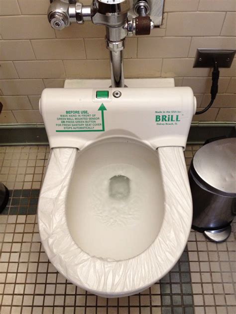 automatic toilet seat cover