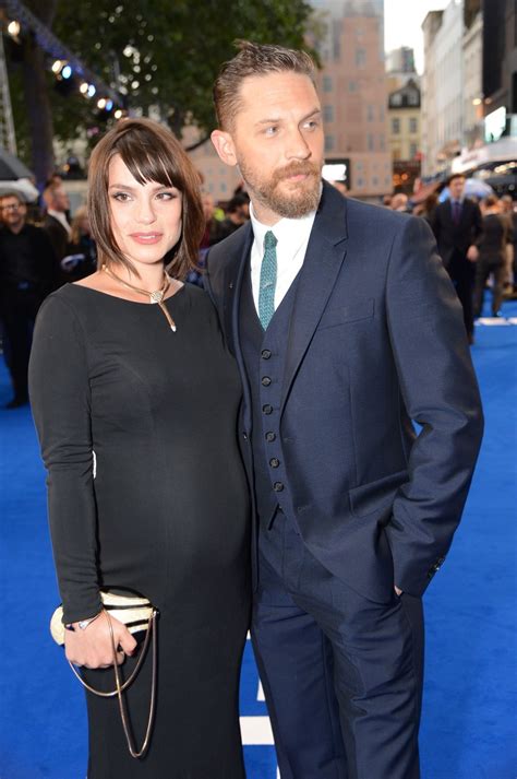tom hardy s wife revealed she s pregnant at his movie premiere
