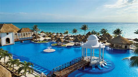 dreams opens  riviera cancun  inclusive resort
