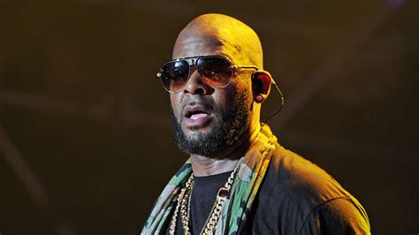 Grand Jury Assembled After Alleged R Kelly Victims Saw