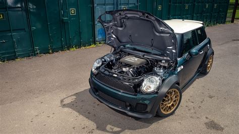 bonkers  powered rwd mini cooper   finished   time  goodwood fos autoevolution