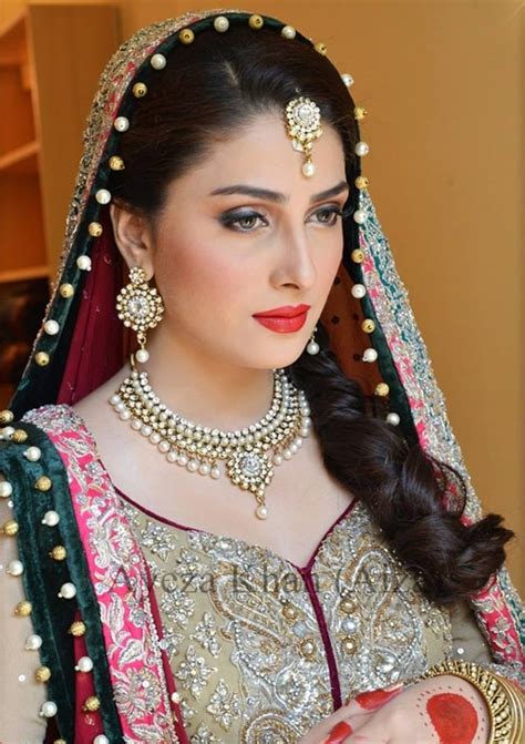 cute pakistani actress and model aiza khan list