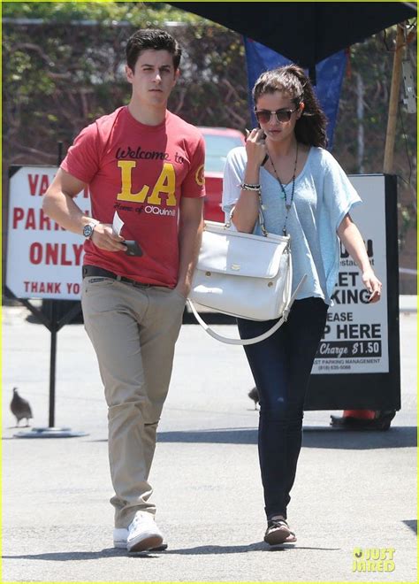 selena gomez and david henrie wizards of waverly place