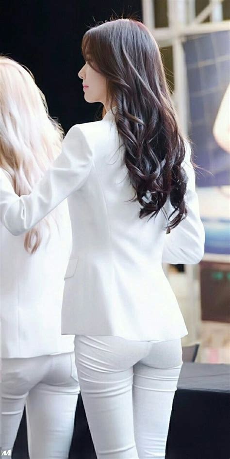 Yoona Sexy Back Appreciation Post Daily K Pop News