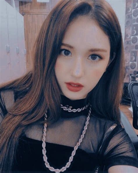 somi soloist sanger jeon somi female singers kpop girls ulzzang