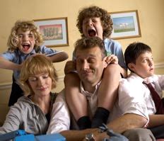 outnumbered  family sitcom worth watching robinz personal blog