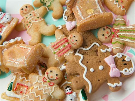 cute gingerbread men  christmas picture  wallcoonet