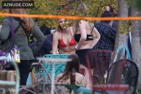 Chloe Grace Moretz In A Bikini On The Set Of Neighbors 2