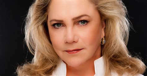 kathleen turner to star in new off broadway play the new york times