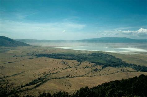 picture ngorongoro crater scenic