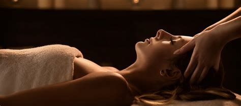 best deep tissue massage services in oud metha einaya spa in dubai