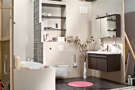 picture of small bathroom in japanese style