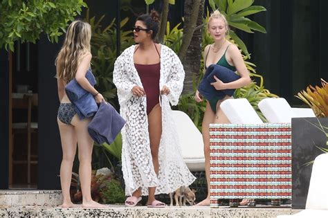 Priyanka Chopra Enjoy A Day At The Pool After Arriving To Miami With